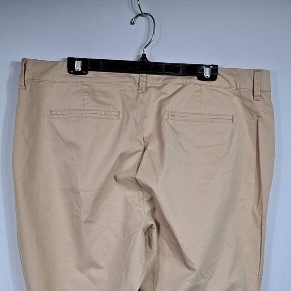 Ladies plus size khakis NWOT - Picture 8 of 11